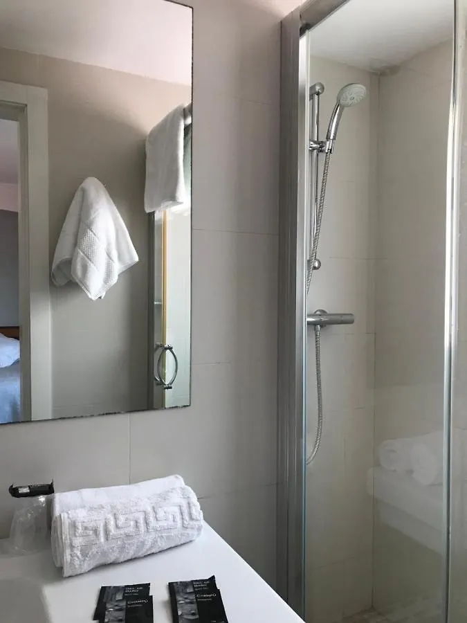 Hostal Can Pou Vidreres